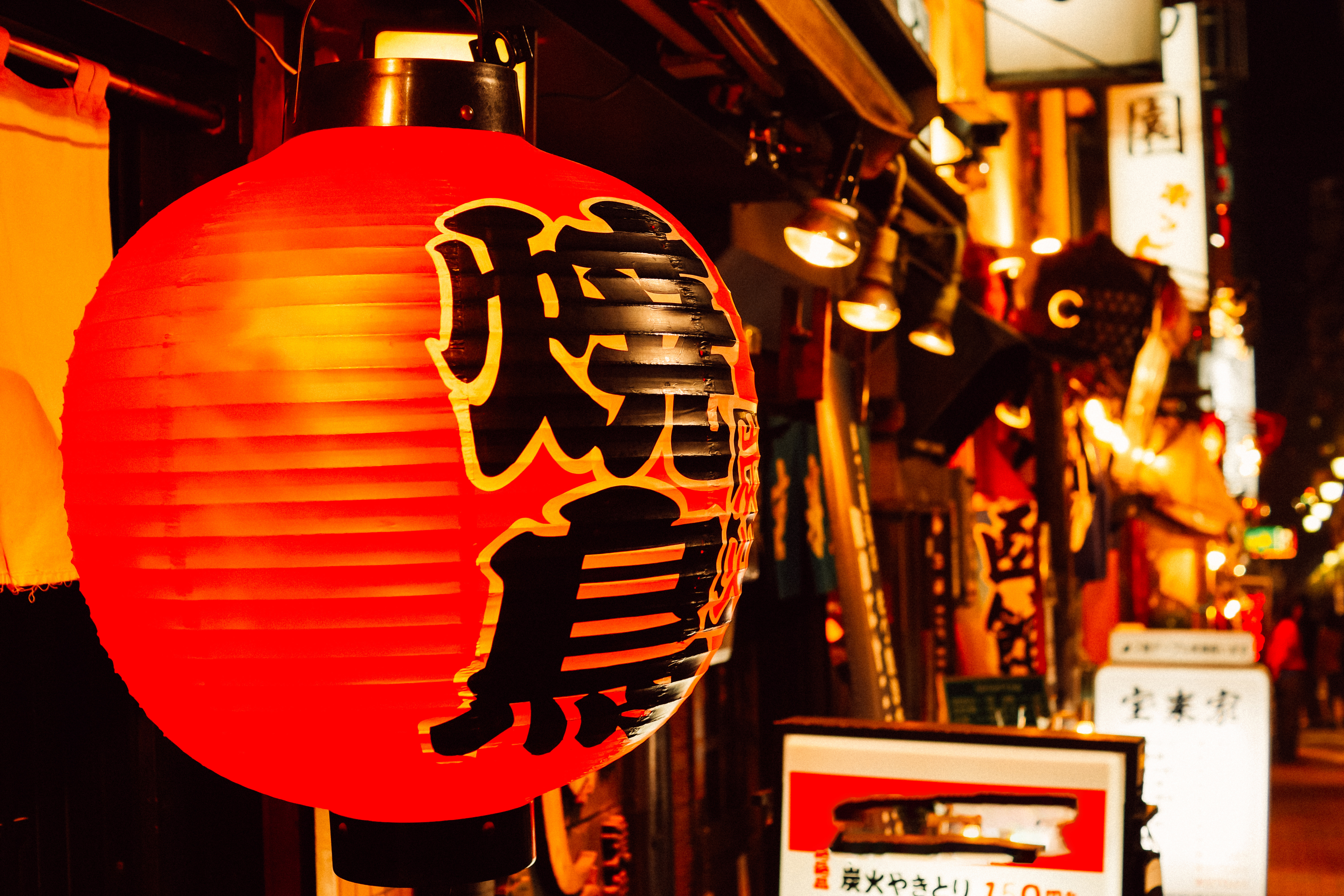 店頭袖看板の電球交換